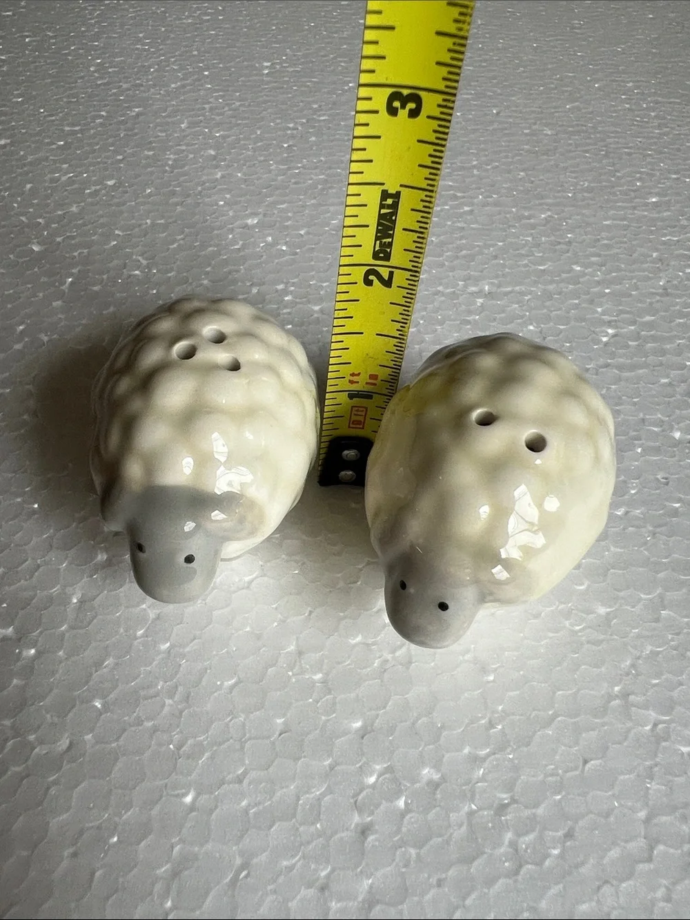 Cute. 🐑🐑 Salt & Pepper Shakers
